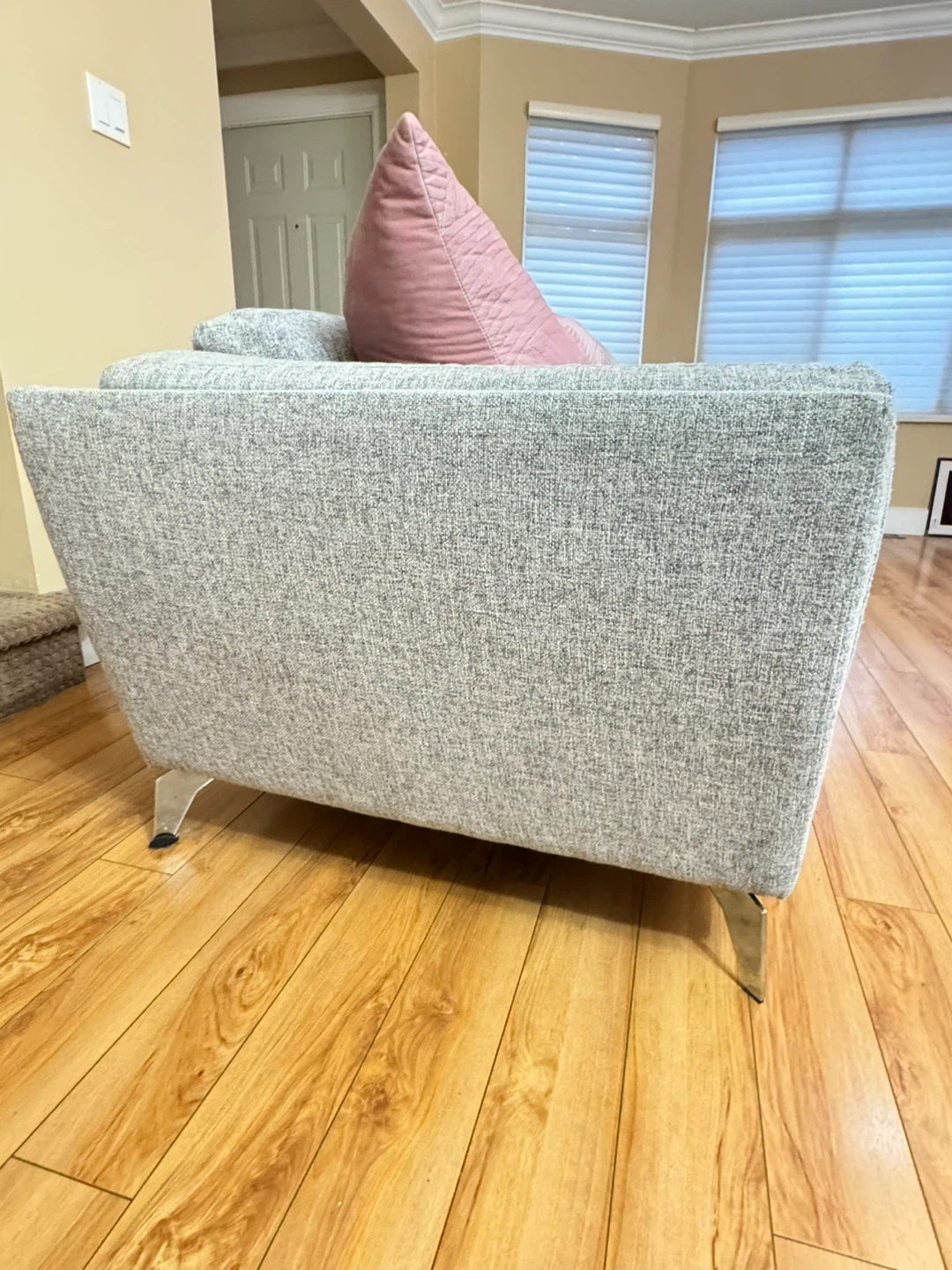 Grey Two-Seat Sofa with Pink Cushions - photo 3