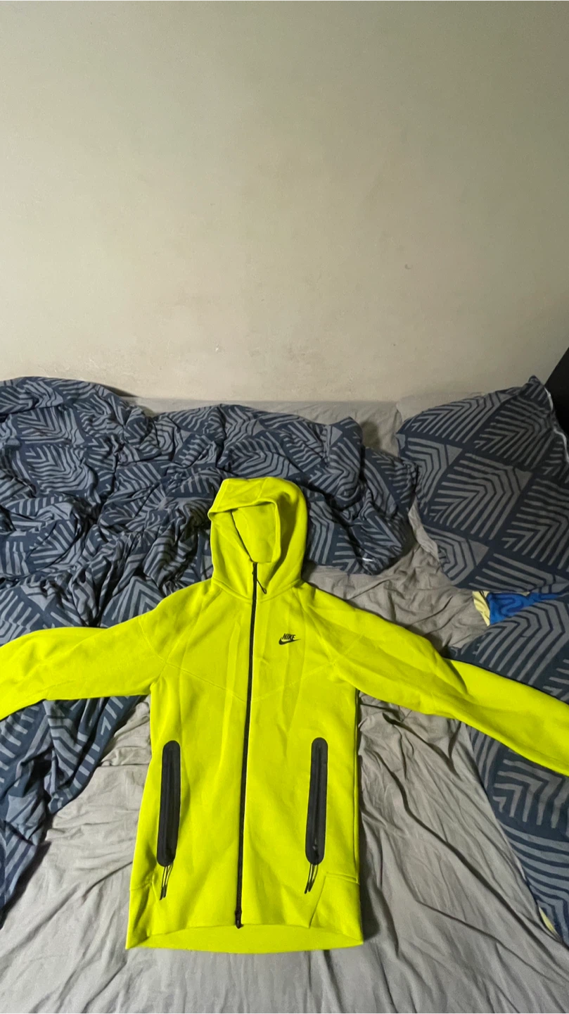 Nike Tech Fleece Hoodie - XS - Neon Yellow