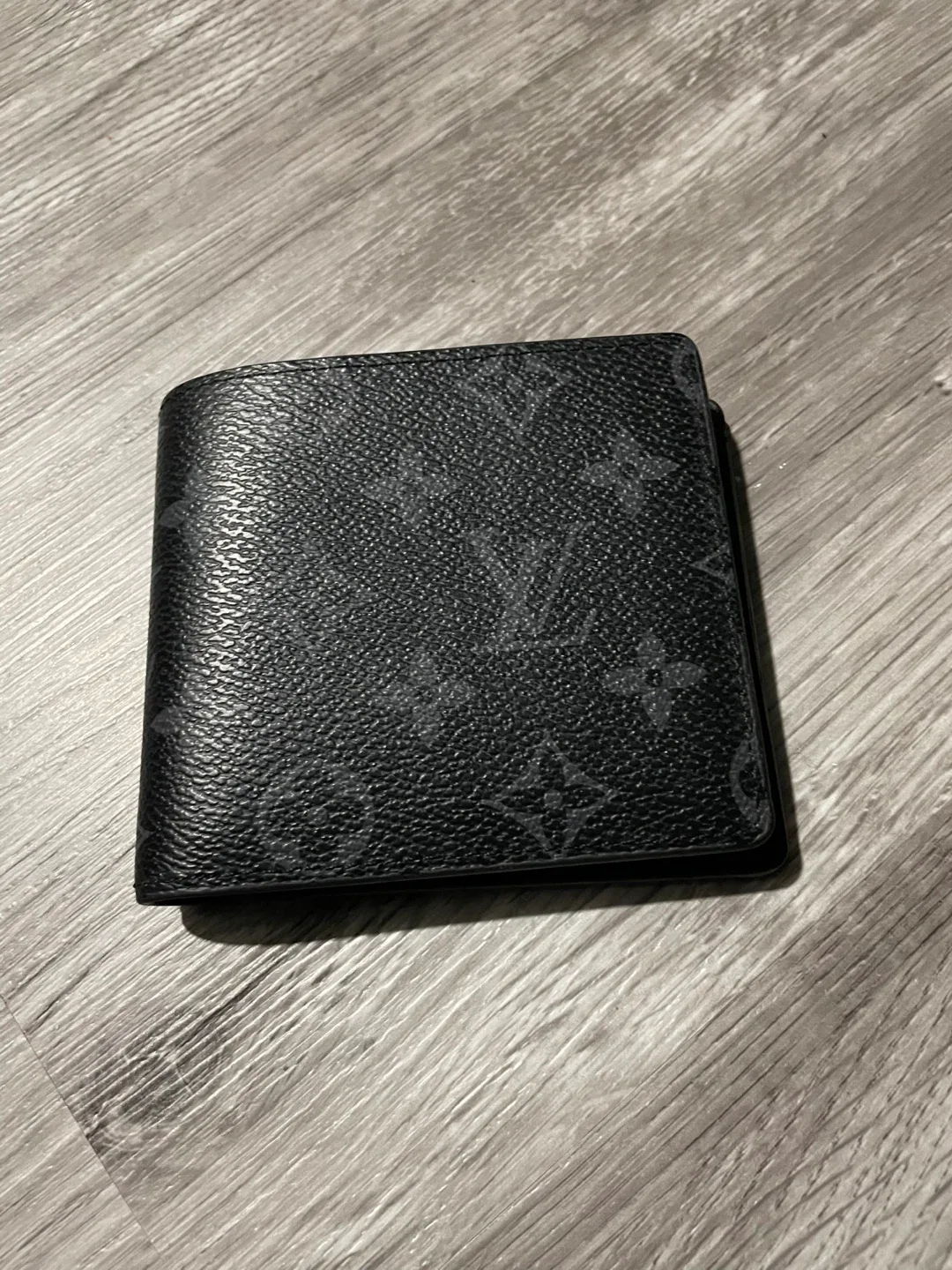 Louis Vuitton Wallet image indicator(2)