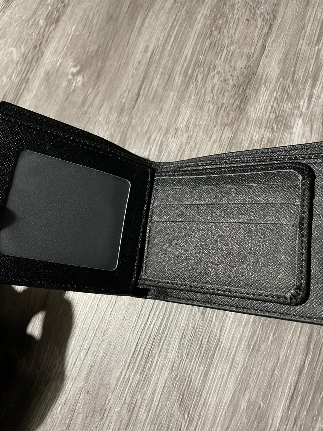 Louis Vuitton Wallet image indicator(3)