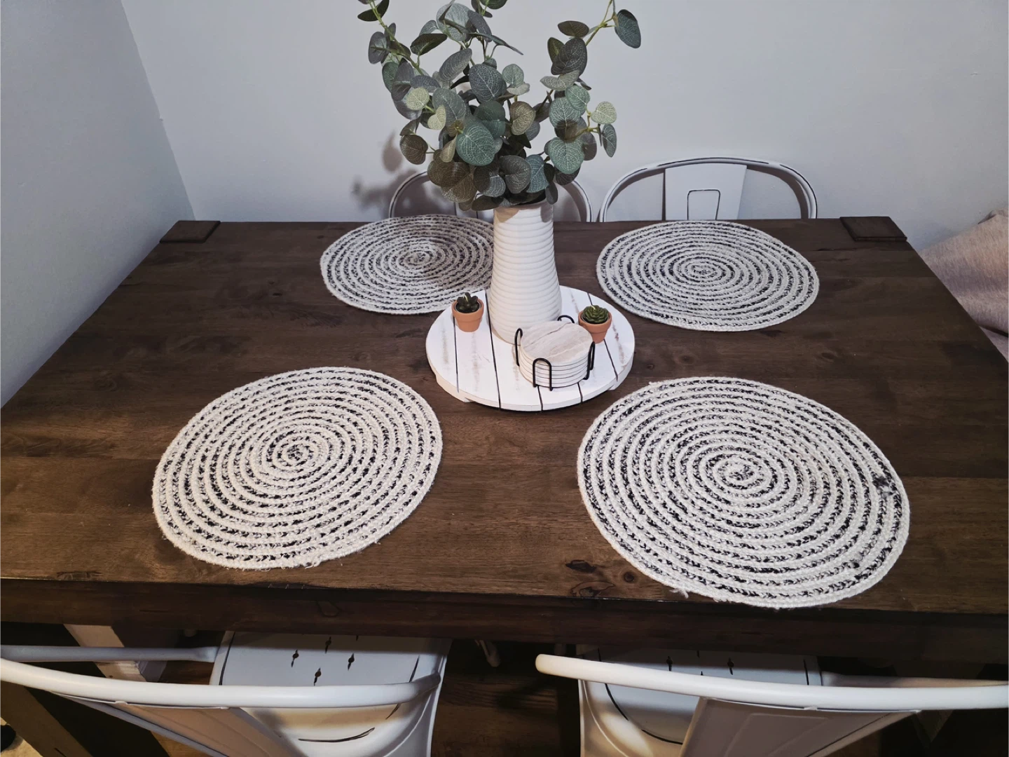 Dining table - photo 2