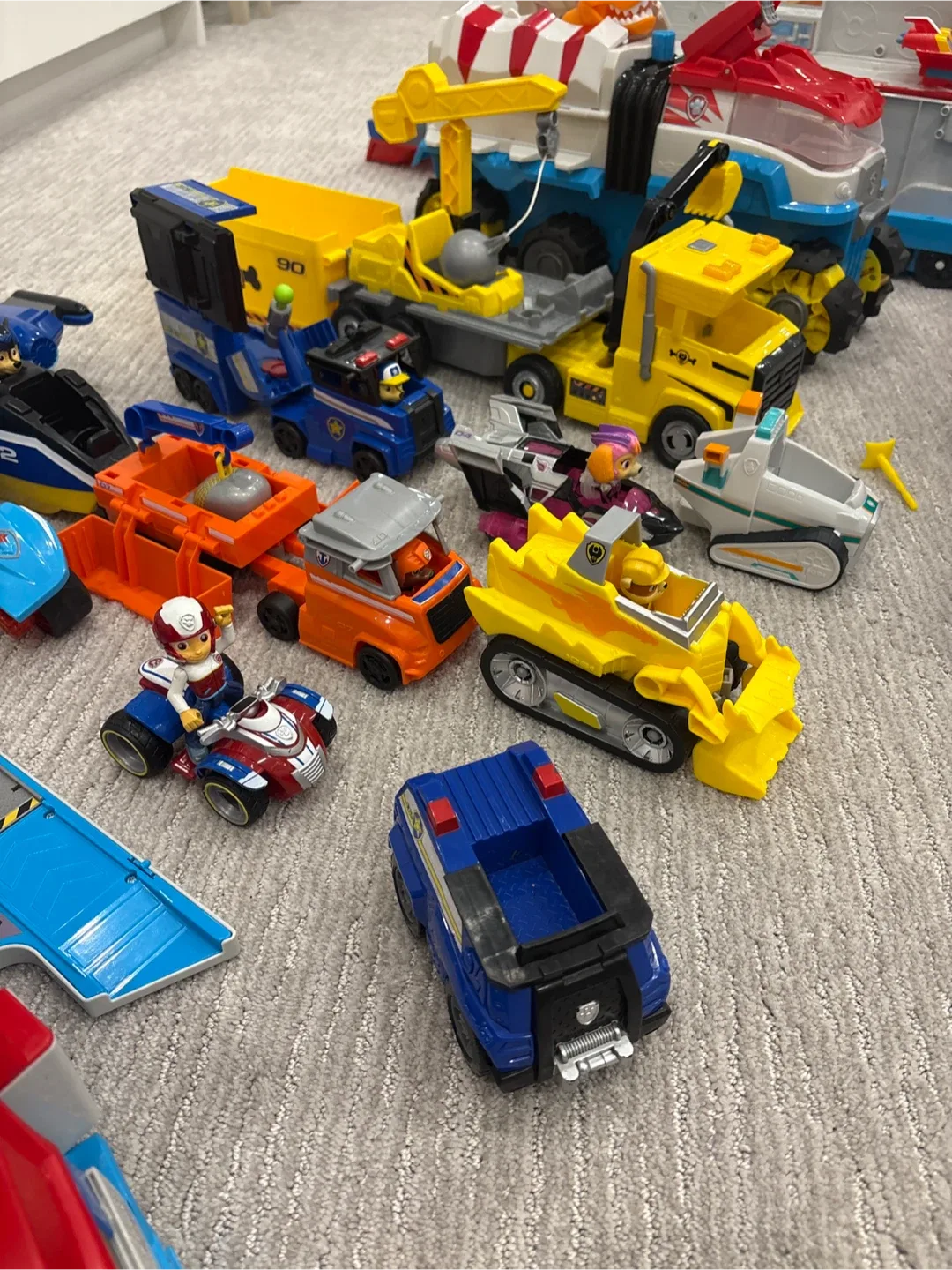 Paw Patrol Toy Vehicle Lot image indicator(2)