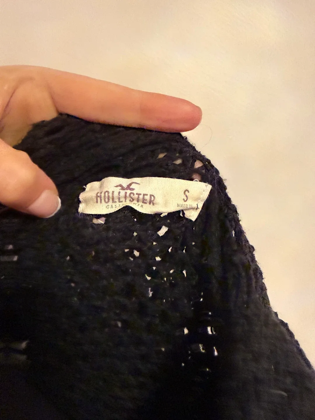 Hollister Black Knit Cardigan image indicator(3)