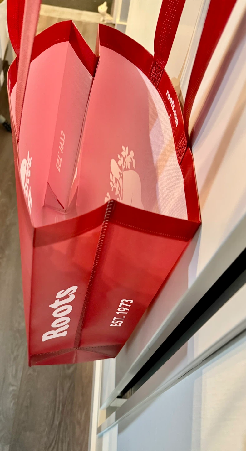 Roots Red Tote Bag - Brand New! - photo 2