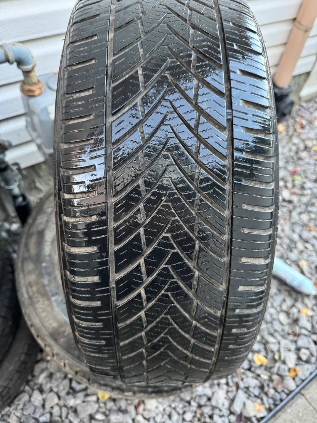Set of 4 Tires - 205/55R16 - photo 3