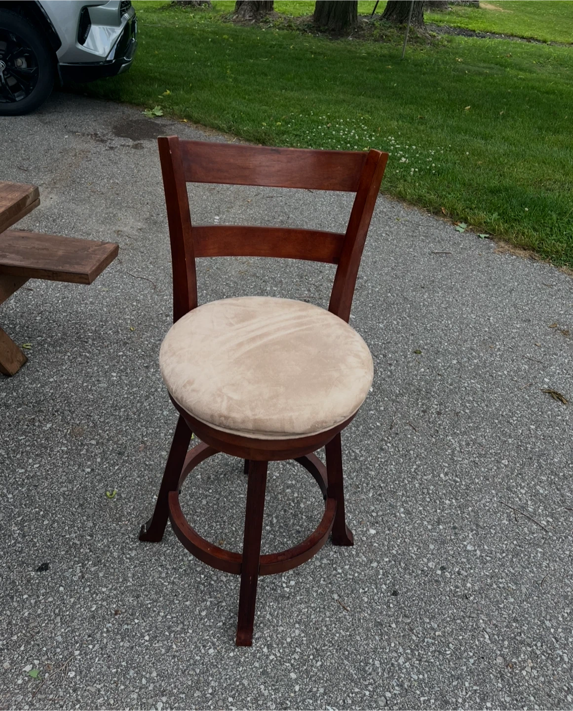 Wooden Swivel Bar Stool with Beige Cushion