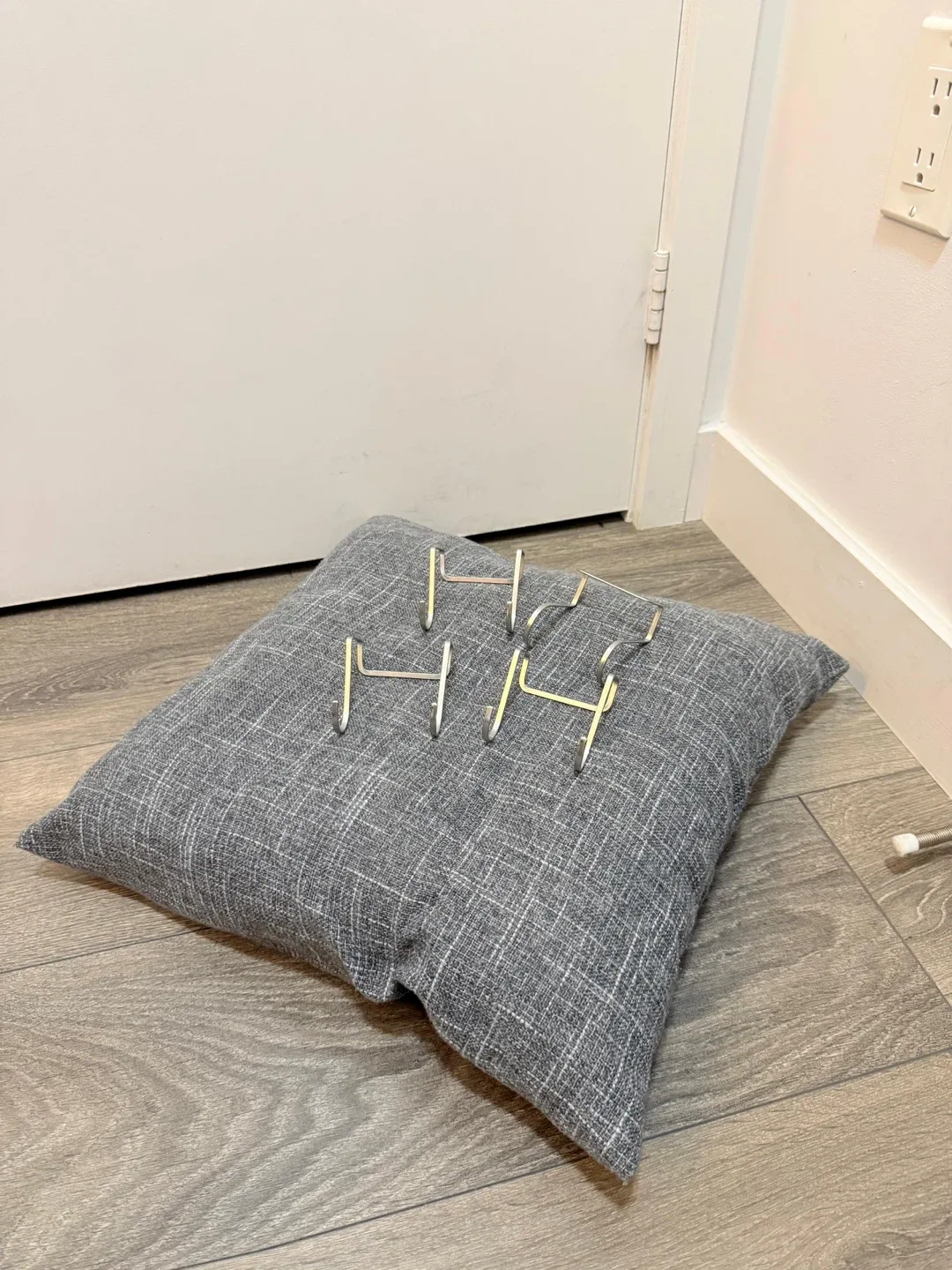 Over-the-Door Hooks - Set of 5 image indicator(3)