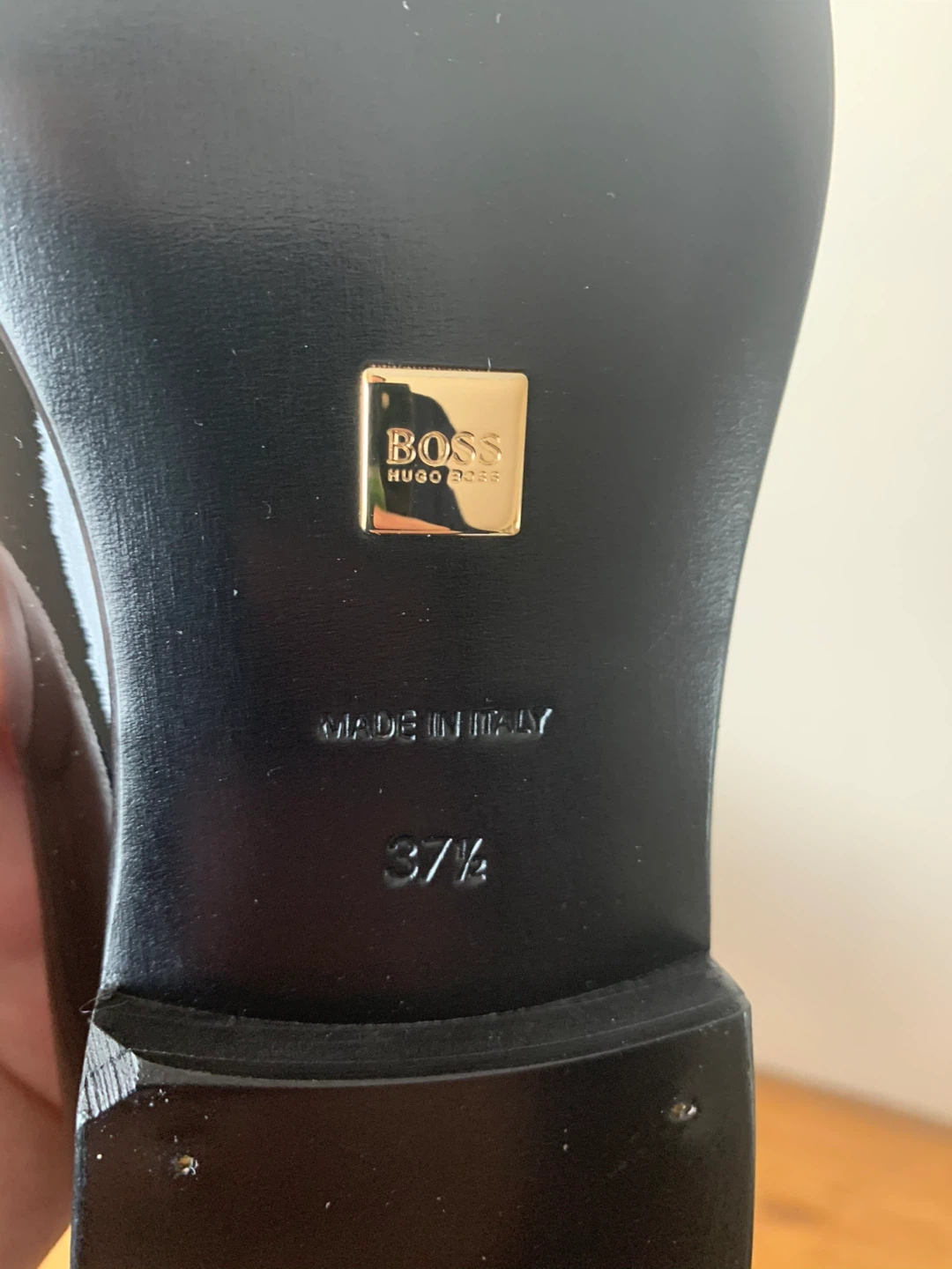 Hugo Boss Italian Calfskin Patent Loafer - Size 37.5 - photo 5