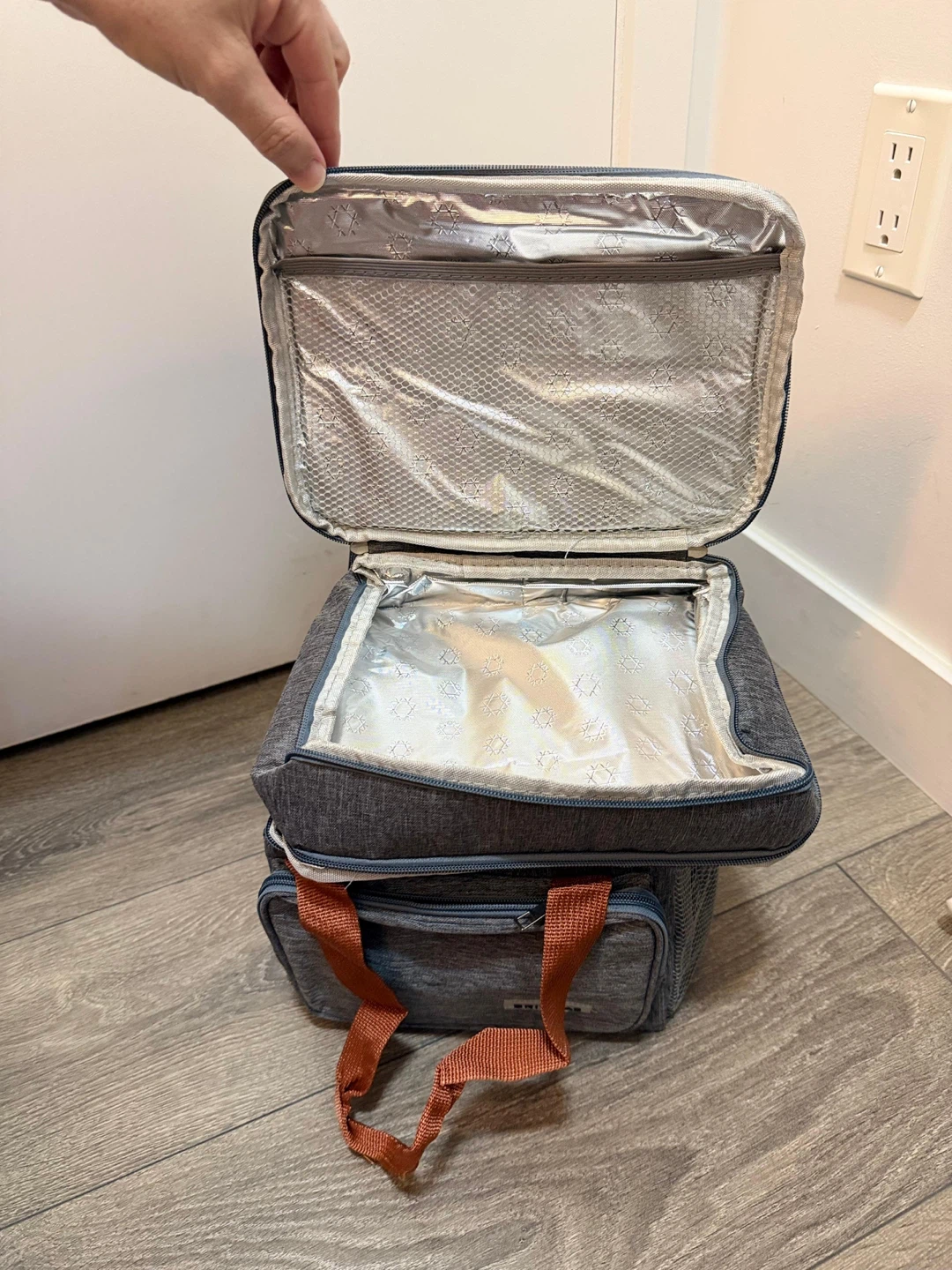 Grey Insulated Lunch Bag with Shoulder Strap - photo 5