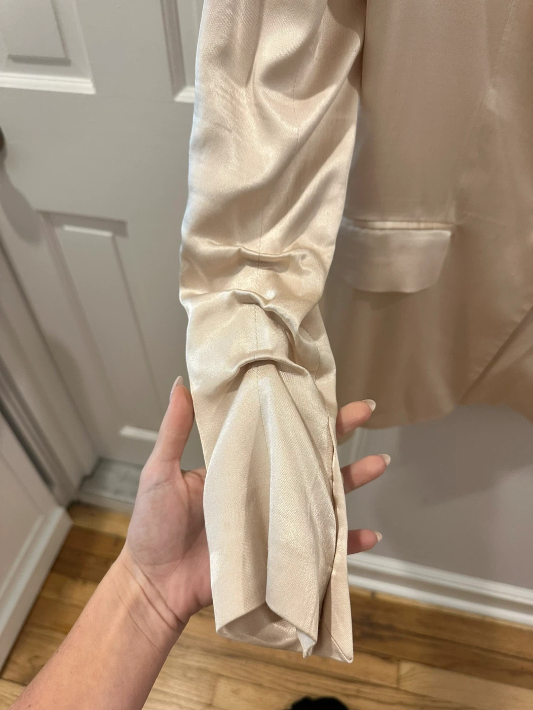 Zara XS Silk-Satin Beige Blazer - photo 3
