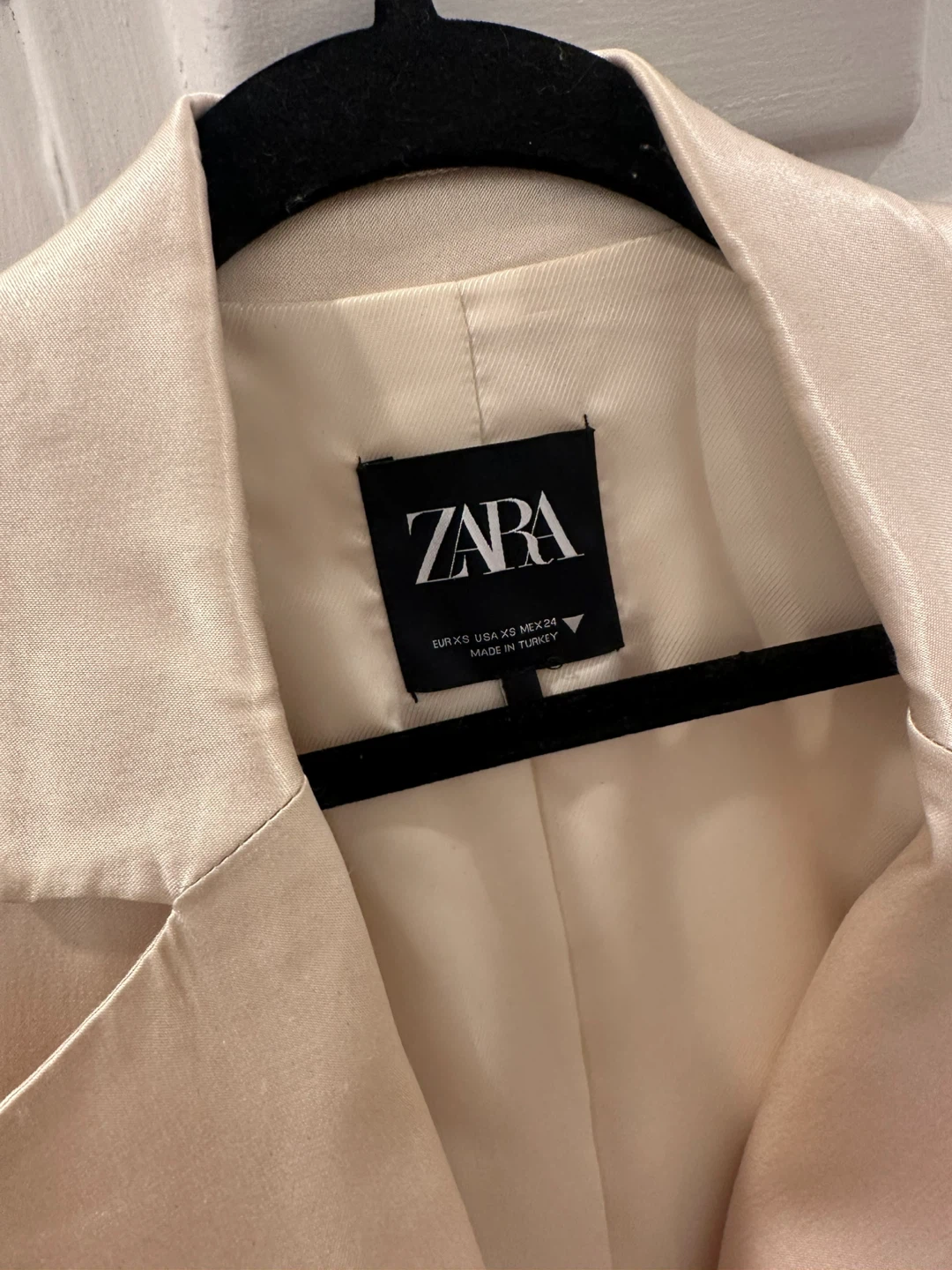 Zara XS Silk-Satin Beige Blazer - photo 2