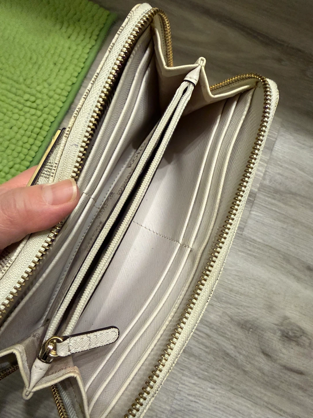 Michael Kors Zip Around Continental Wallet