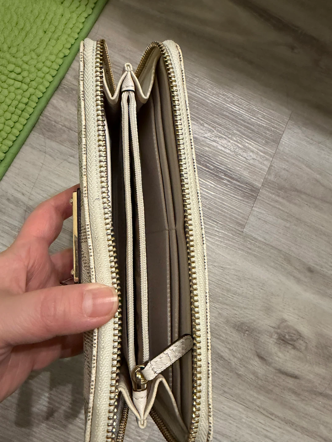 Michael Kors Zip Around Continental Wallet - photo 4