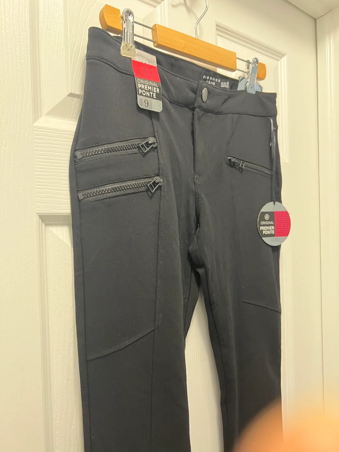 Brand new  Black Premier Ponte Pants - Size 9 image indicator(2)