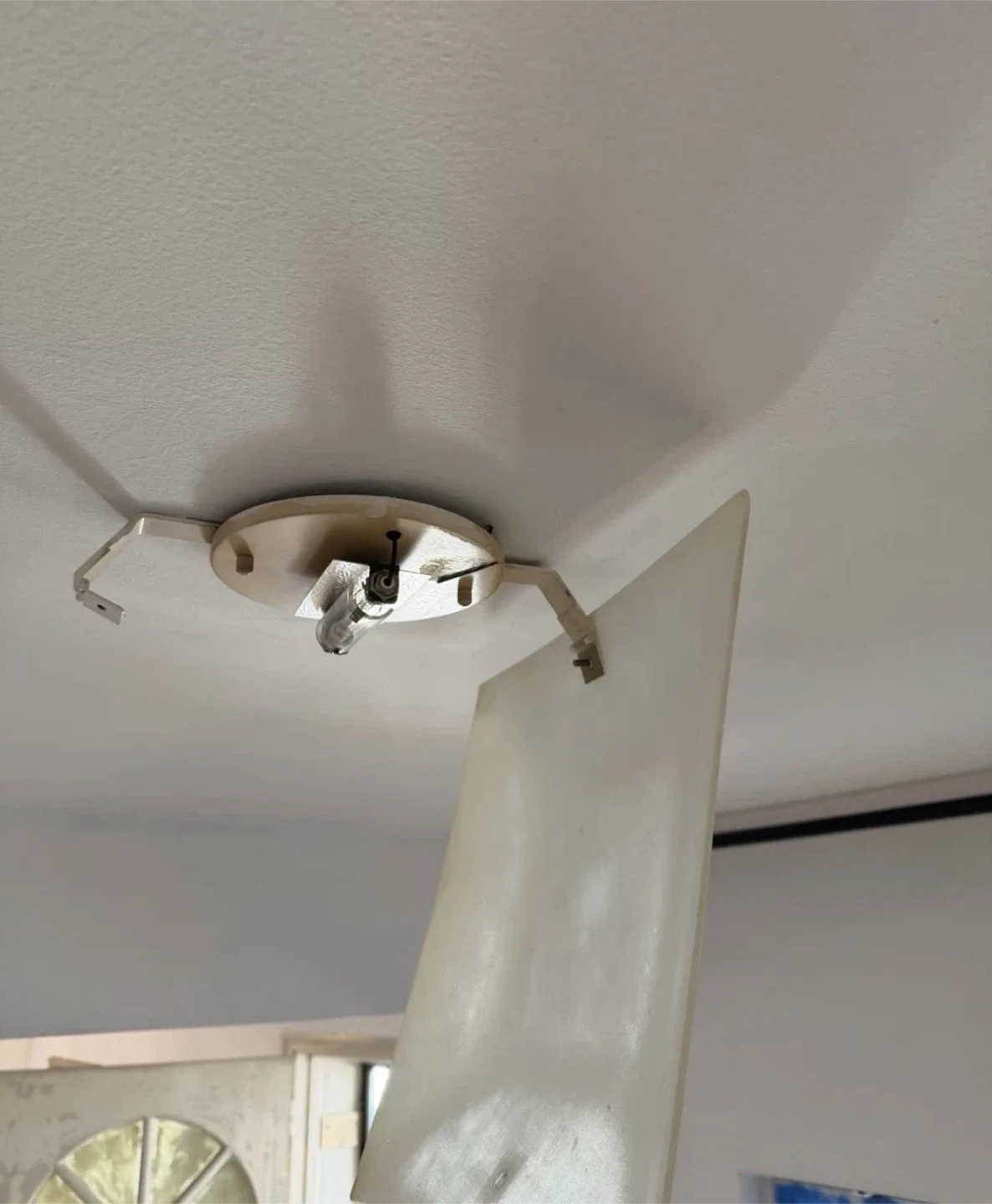 Ceiling Light Fixture image indicator(3)