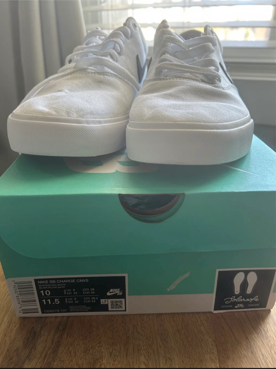 Nike SB Charge Canvas White Sneakers - Size 10