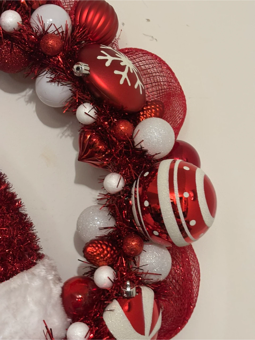 Christmas Wreath with Santa Hat - photo 4
