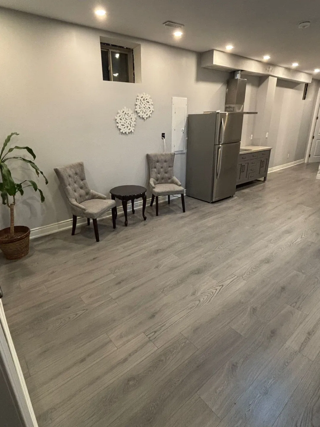 Basement for rent image indicator(6)