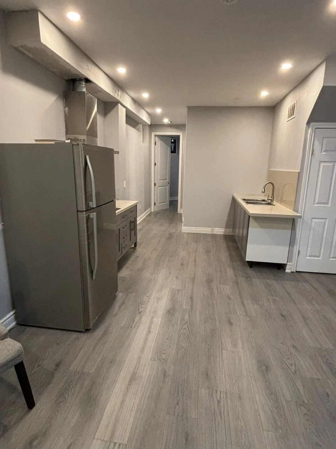 Basement for rent image indicator(4)