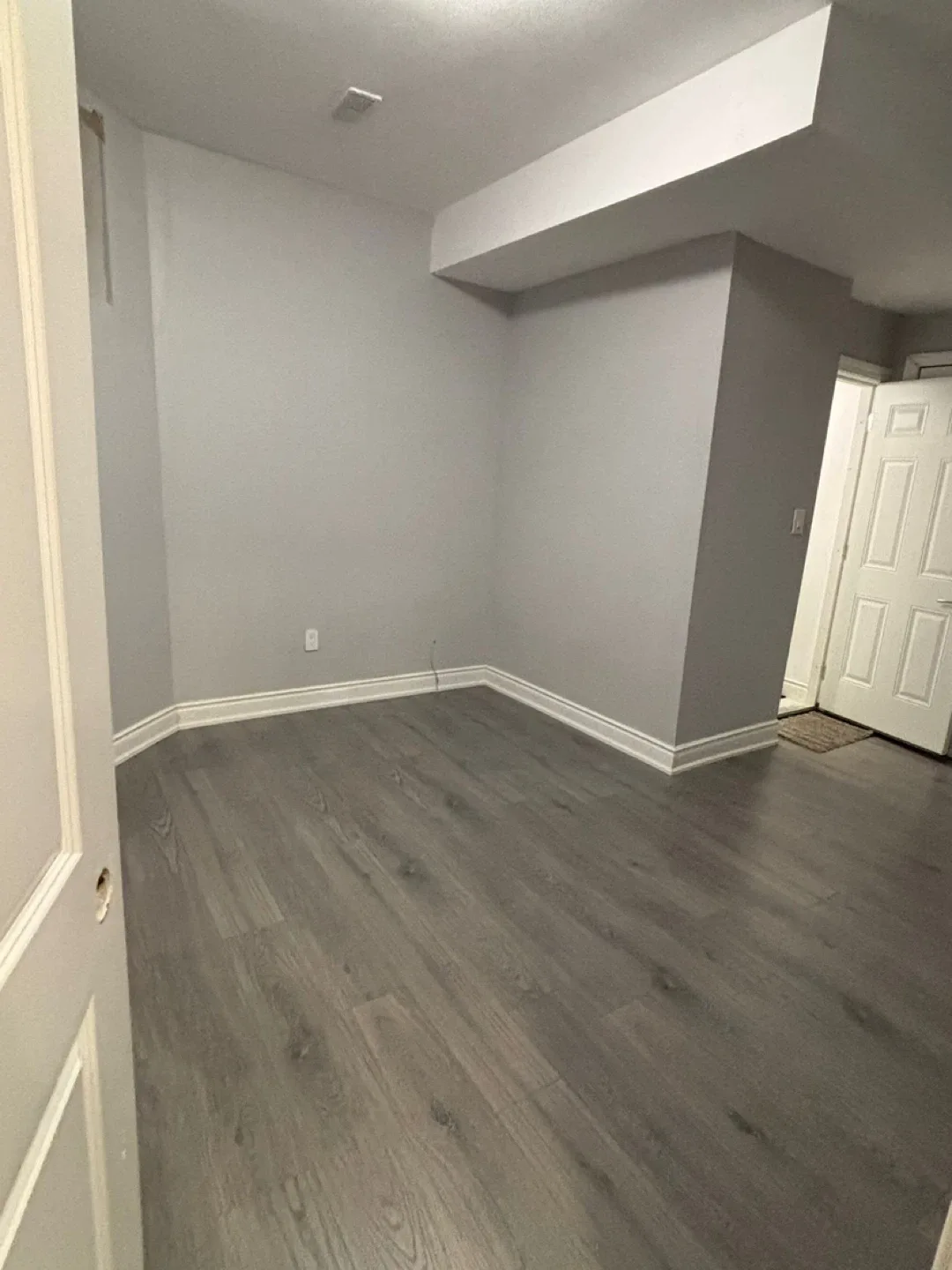 Basement for rent image indicator(8)