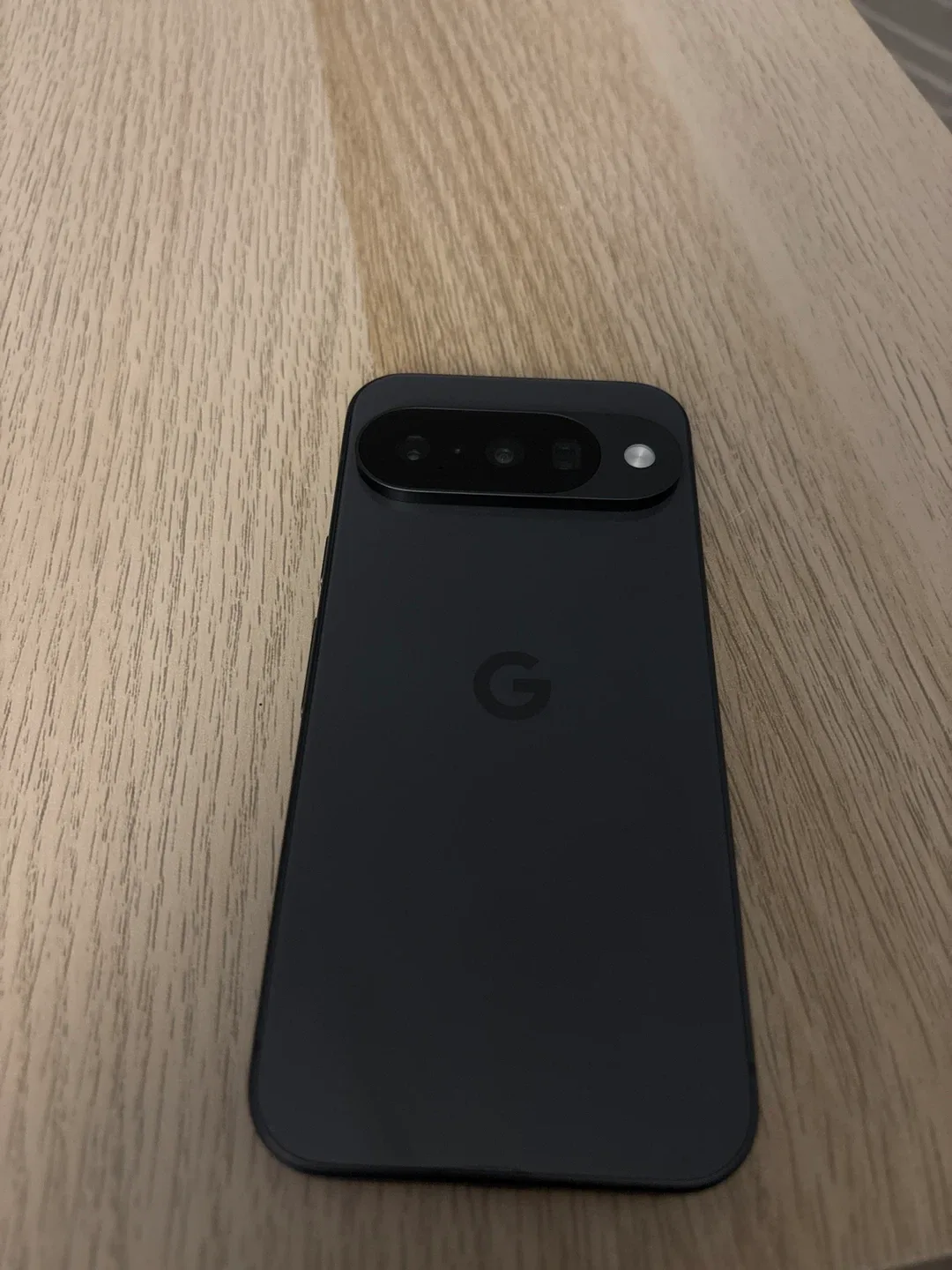 Google Pixel 10 - Obsidian Black thumbnail