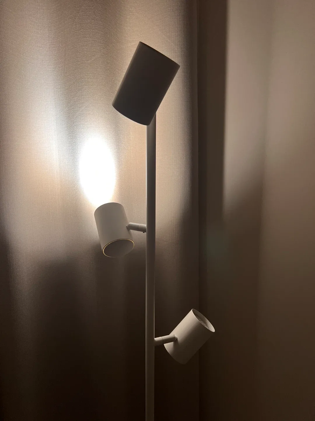 Modern Multi-Head Floor Lamp - White image indicator(5)