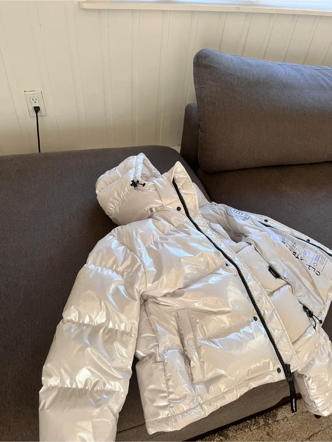 Aritzia Super Puff Winter Jacket thumbnail