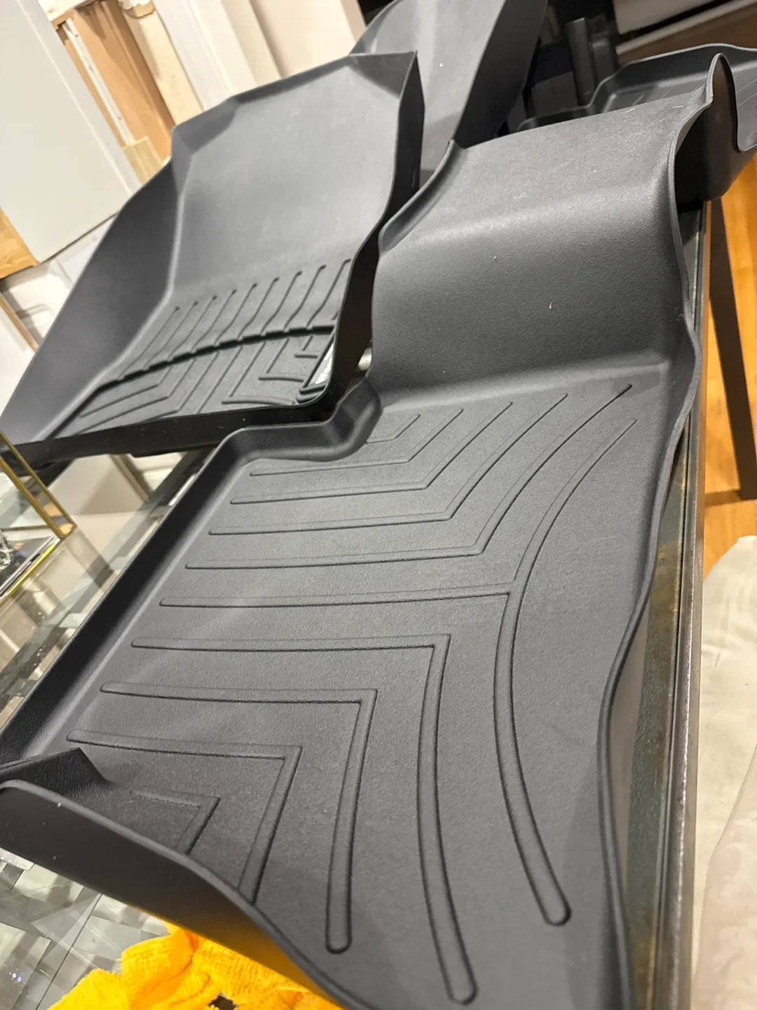 WeatherTech Floor Mats image indicator(3)