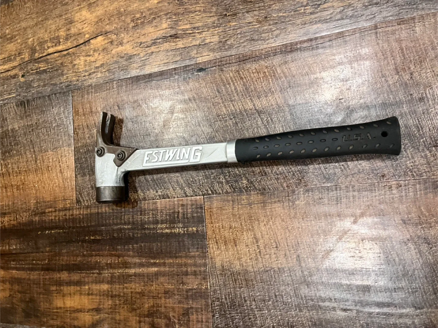 Estwing Hammer 20oz image indicator(2)