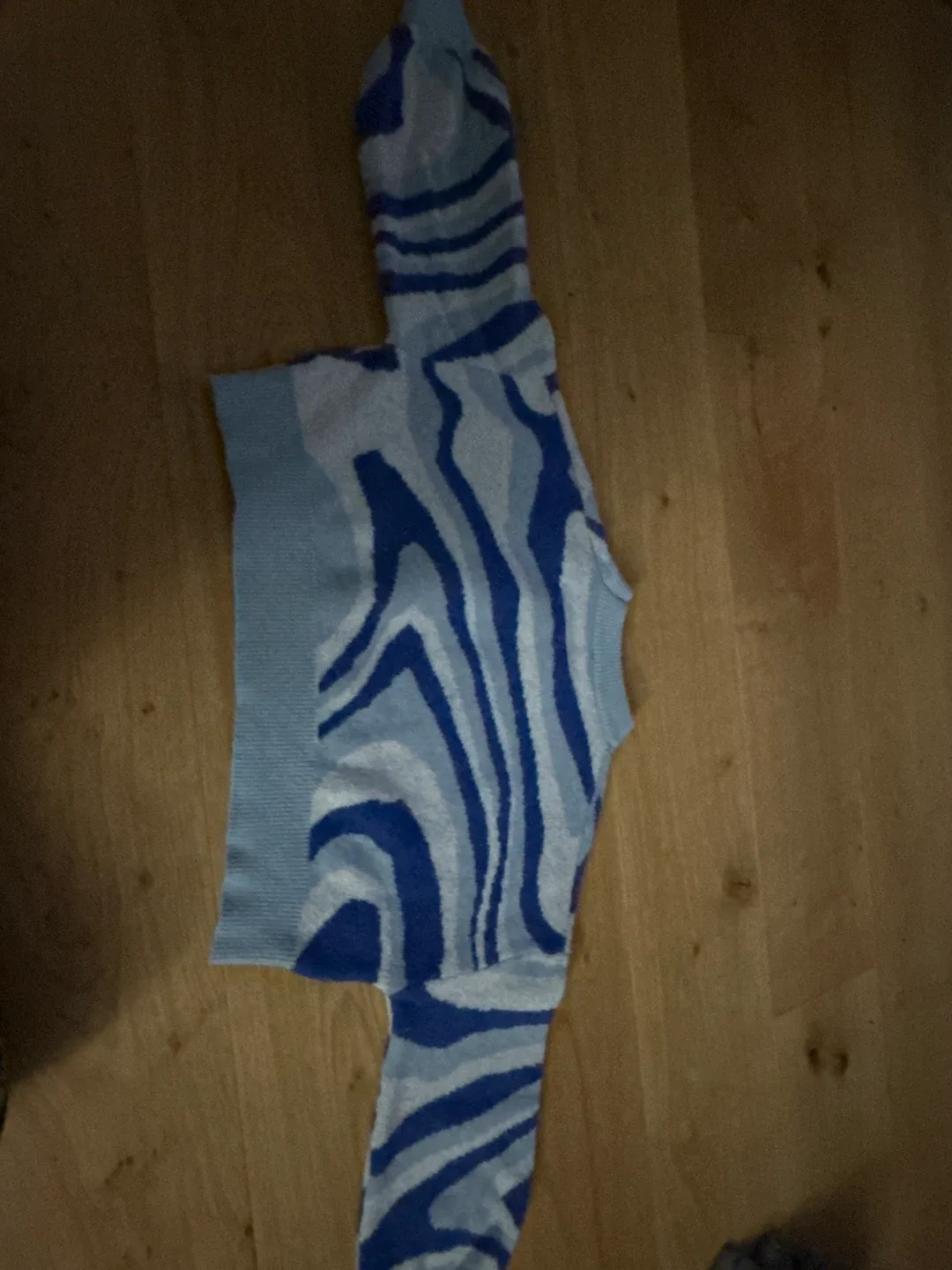 Dreamers by Tobi Sweater - Size XS image indicator(3)