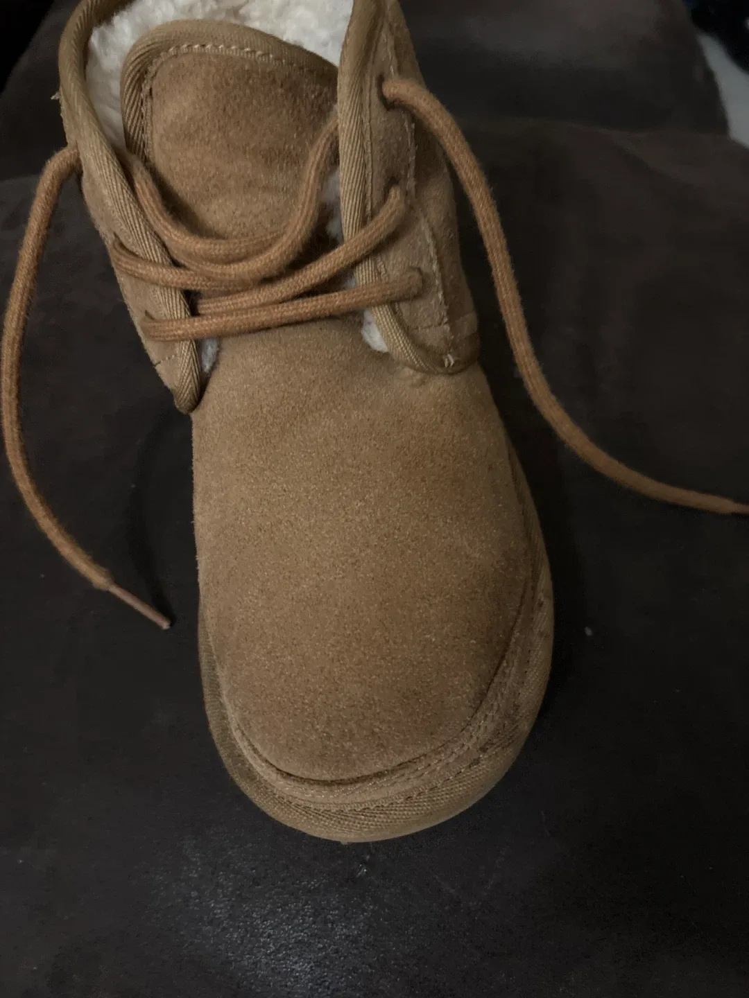 UGG Kids' Biltmore Chukka Boot - Size 5 image indicator(2)