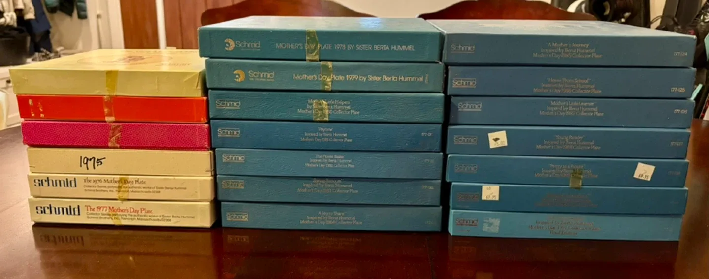 Schmid Mother's Day Collector Plates image indicator(2)