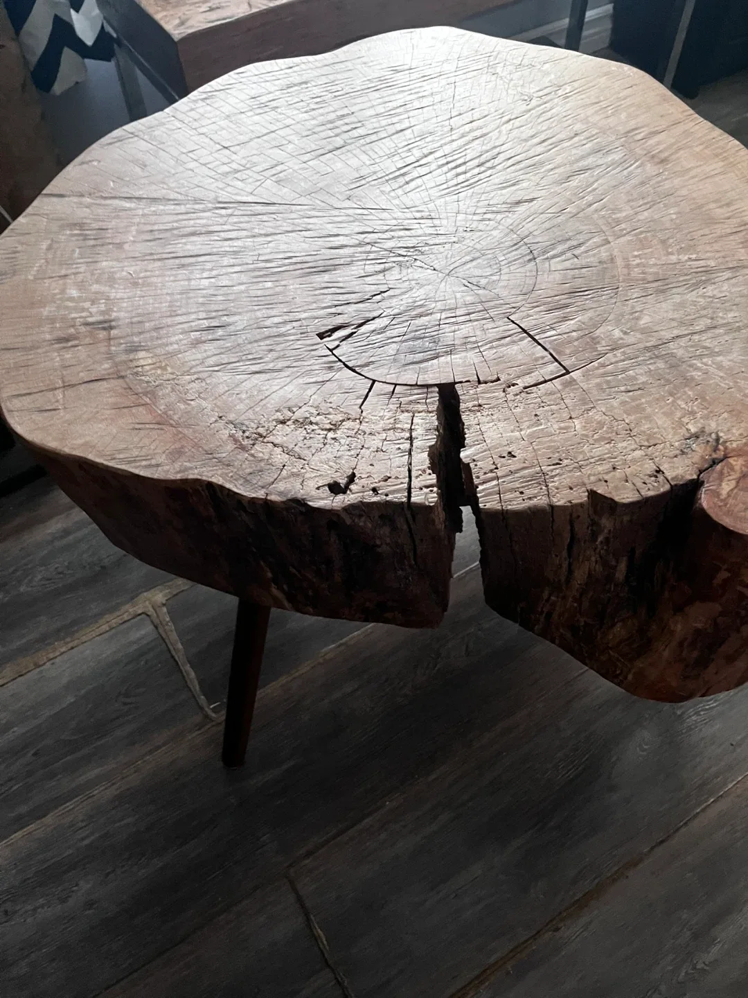 Wood Stump Coffee Table image indicator(6)