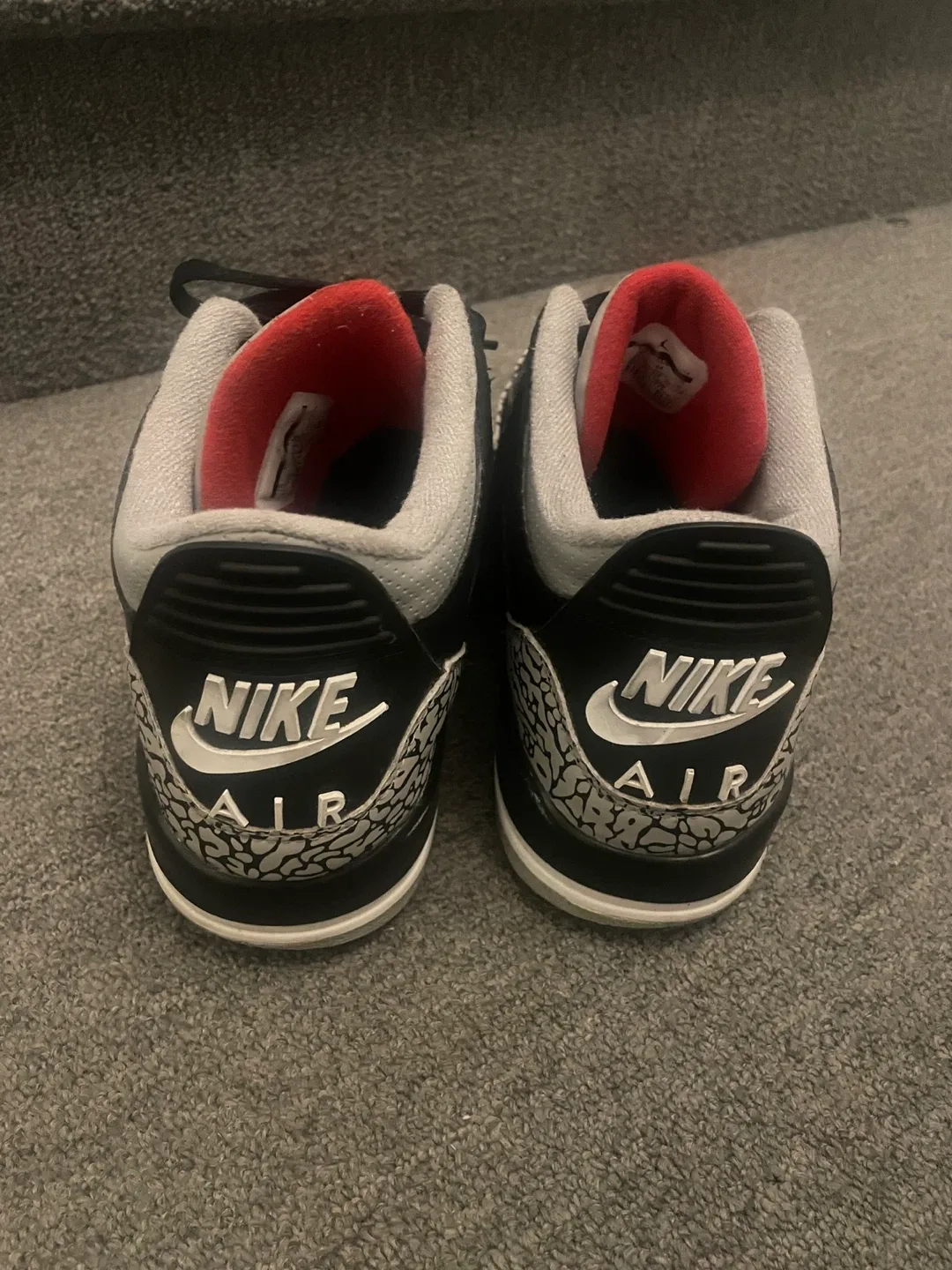Nike Air Jordan 3 Retro image indicator(4)