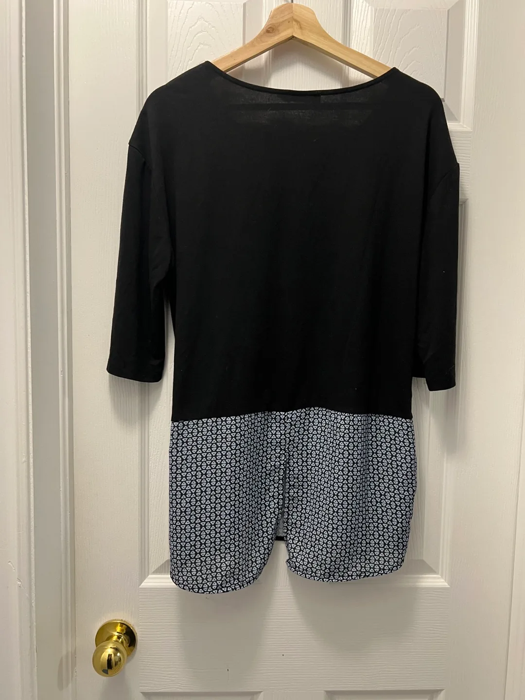 Floral Print Top - Black/Blue image indicator(3)