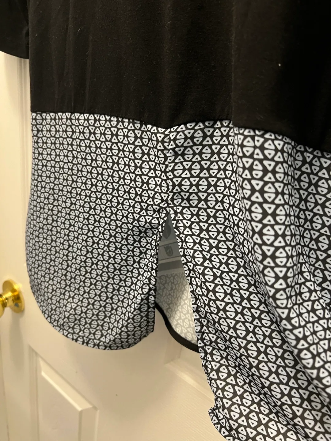 Floral Print Top - Black/Blue image indicator(4)