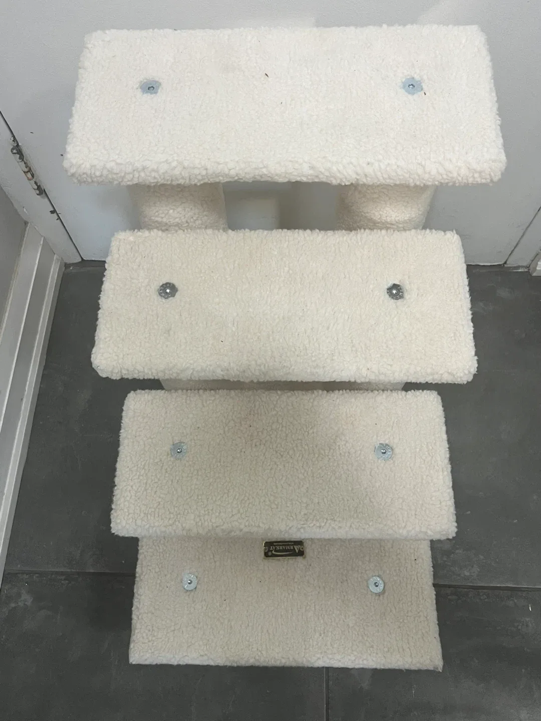 Armarkat 4-Step pet stairs  - Cream Colour image indicator(2)