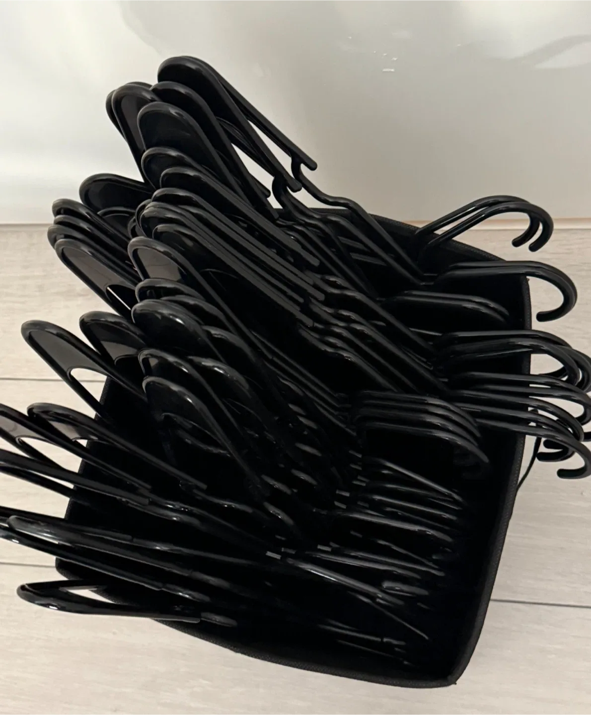 Black Plastic Clothes Hangers, 40 hangers for 10 cad thumbnail