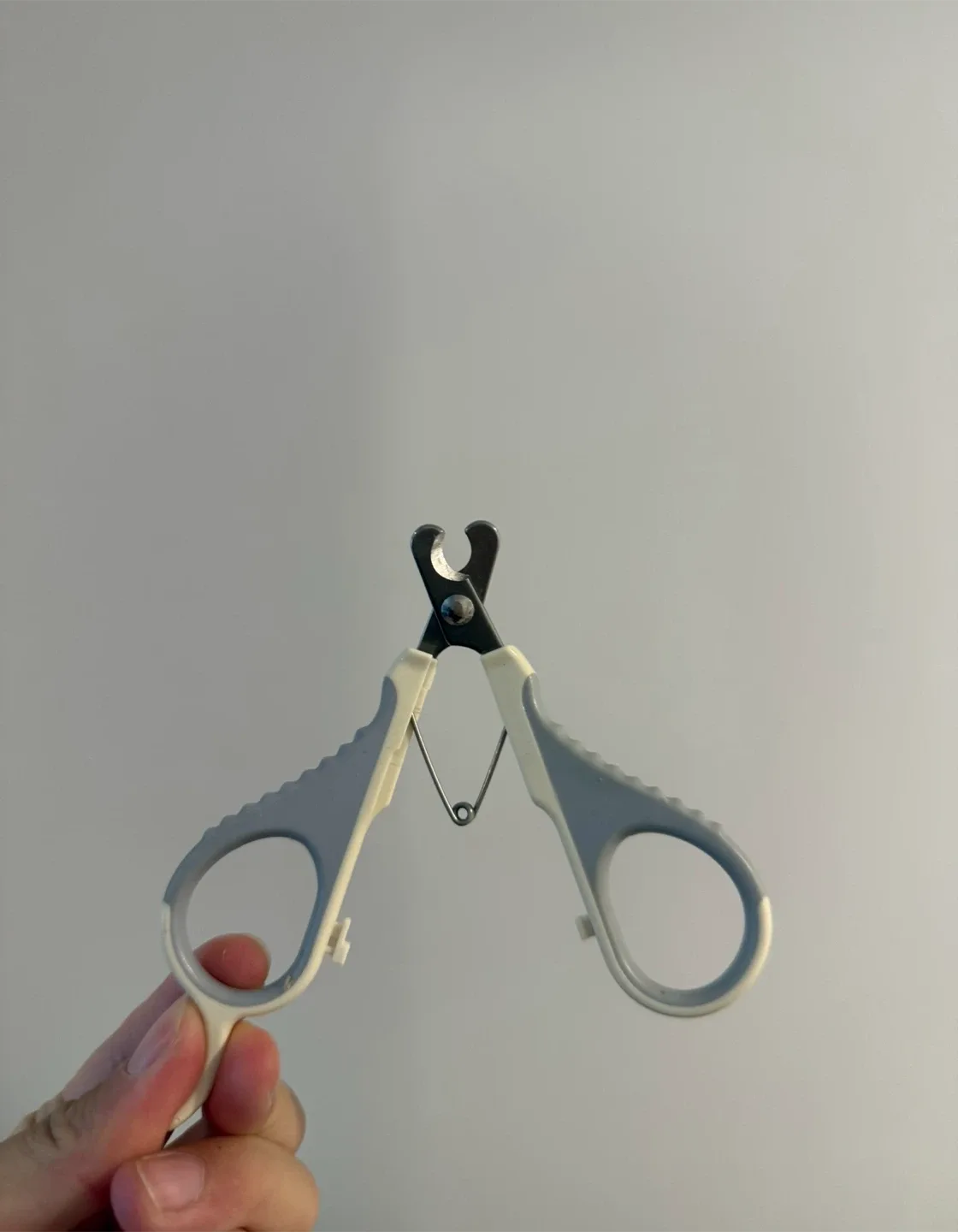 Pet Nail Clippers - Grey and White thumbnail