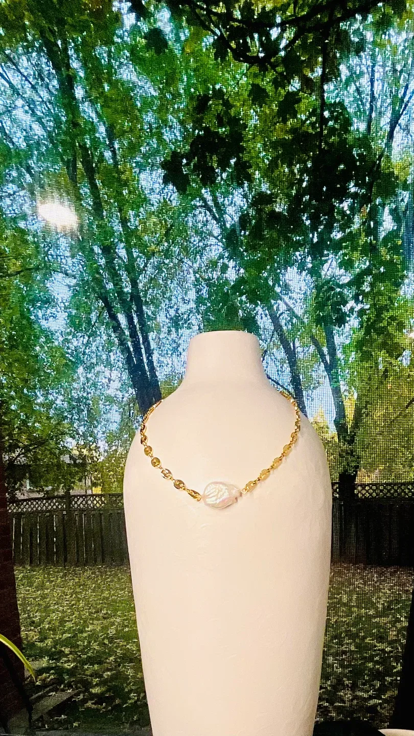 Baroque Pearl Gold Chain Necklace image indicator(2)
