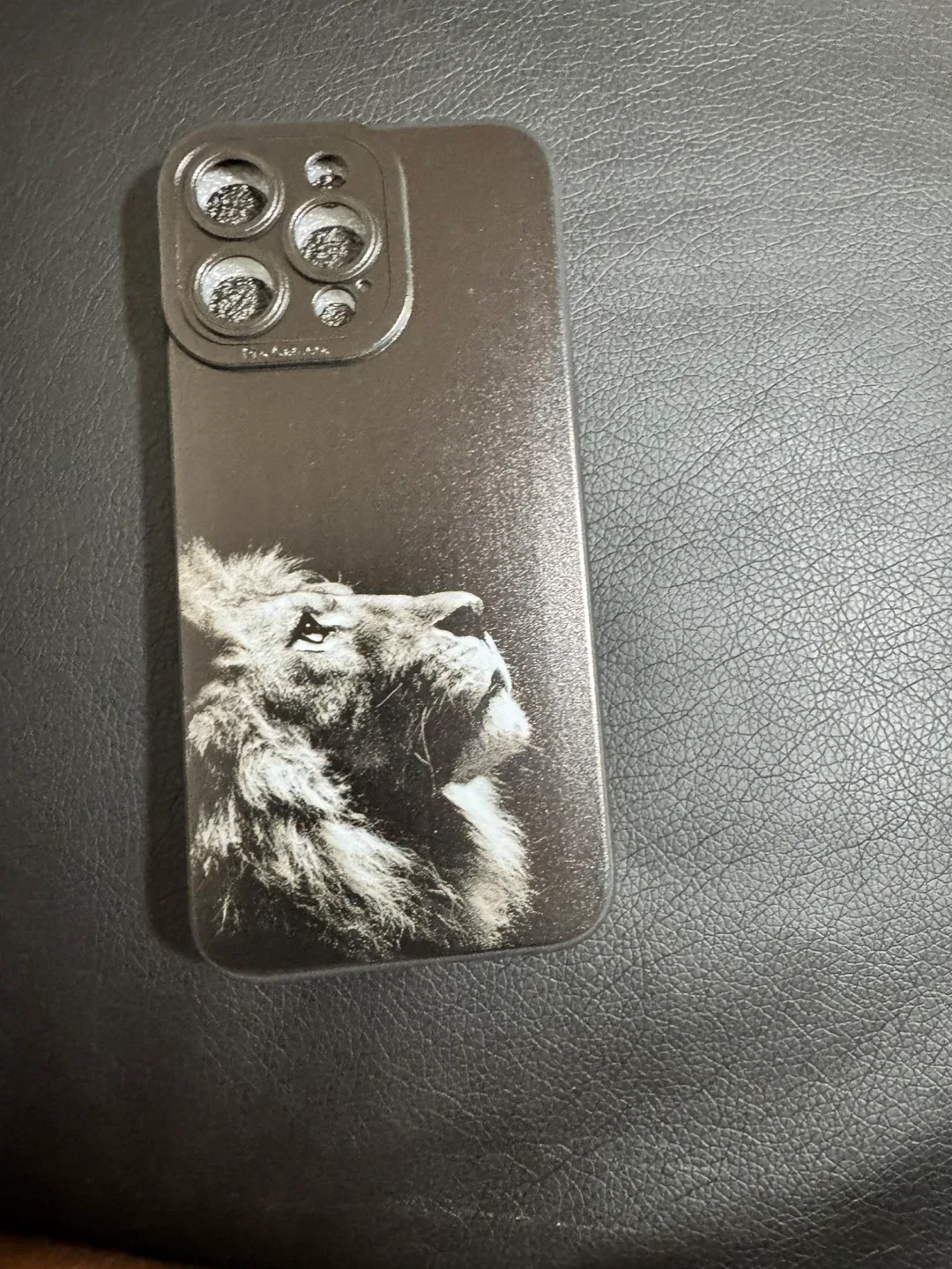 iPhone 15 Pro Max Black Lion Case - New image indicator(2)