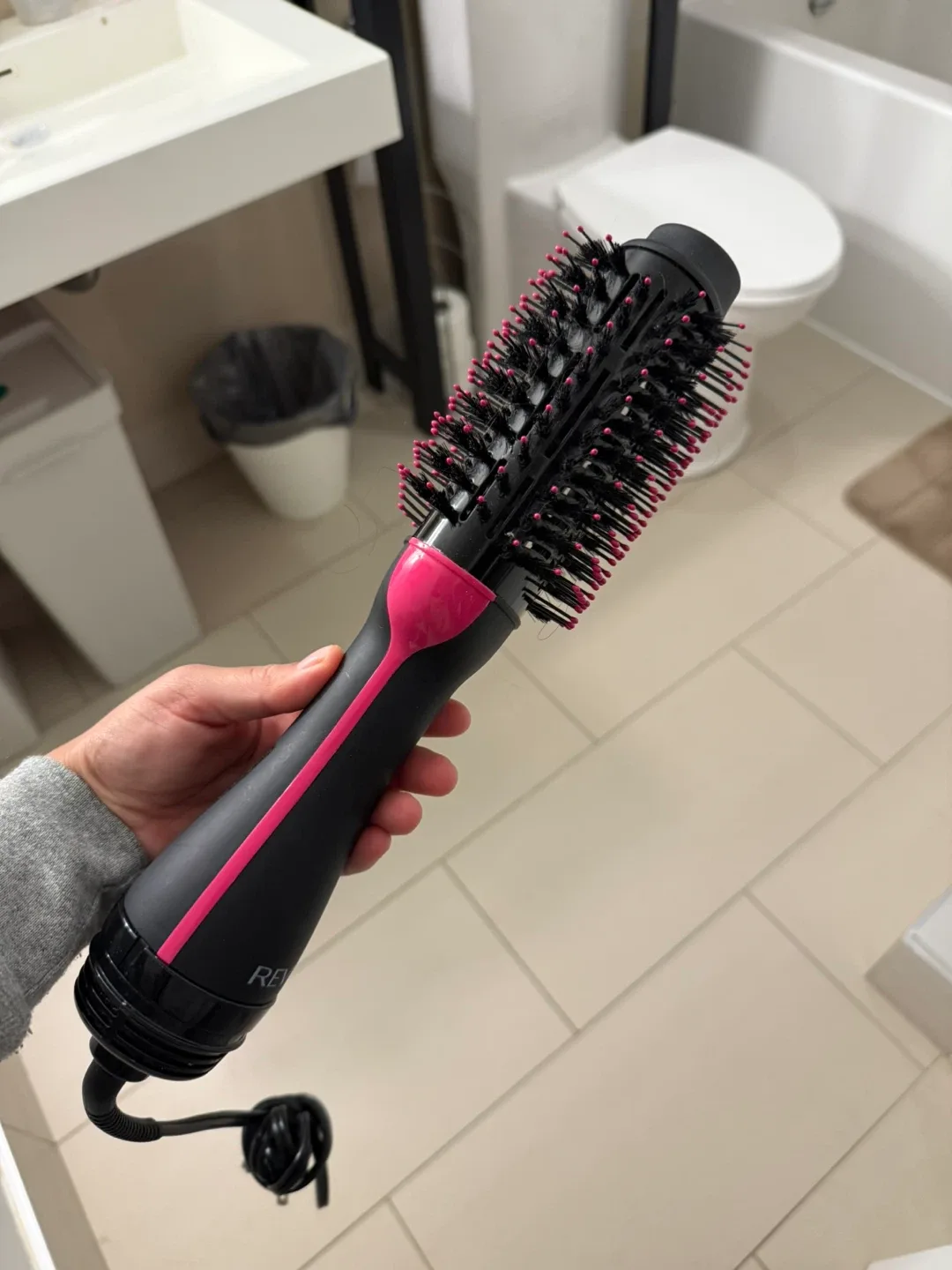 Revlon One-Step Hair Dryer & Volumizer Hot Air Brush image indicator(4)