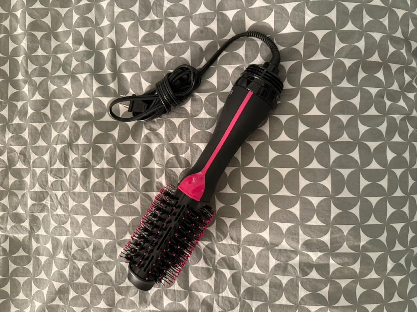 Revlon One-Step Hair Dryer & Volumizer Hot Air Brush image indicator(6)