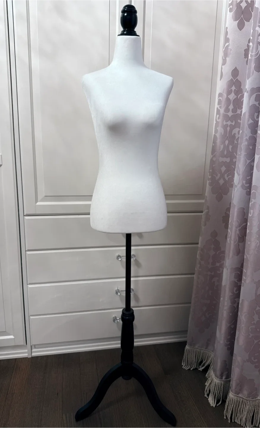 Female Mannequin, Adjustable Height thumbnail