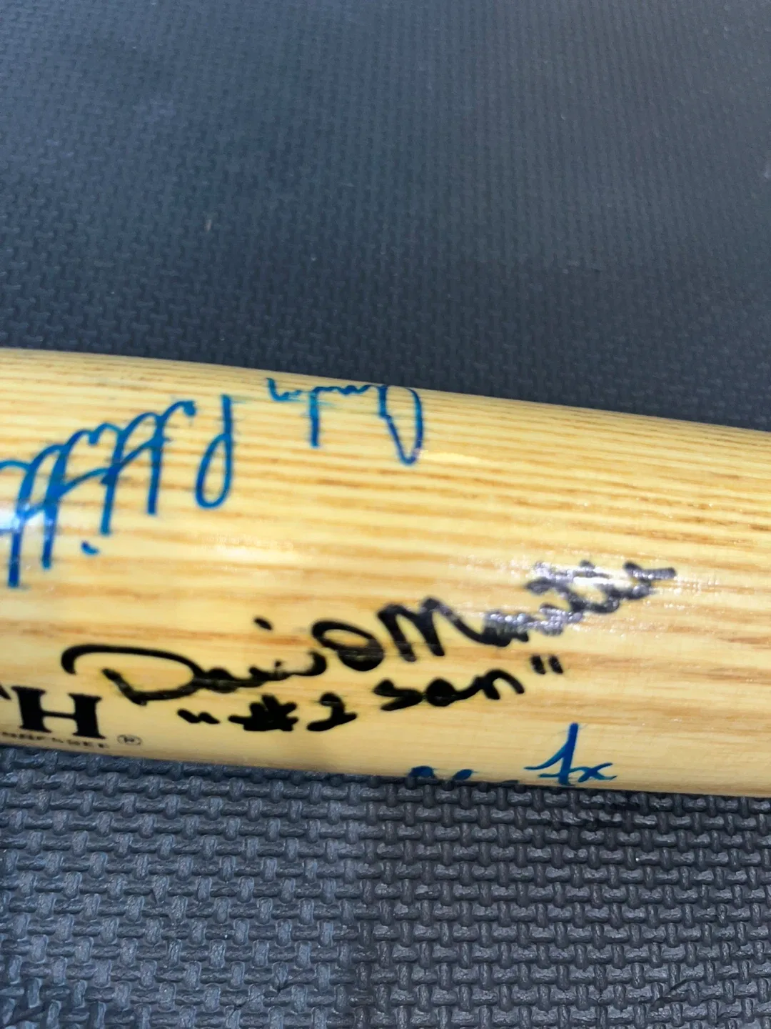 Signed Baseball Bat image indicator(7)