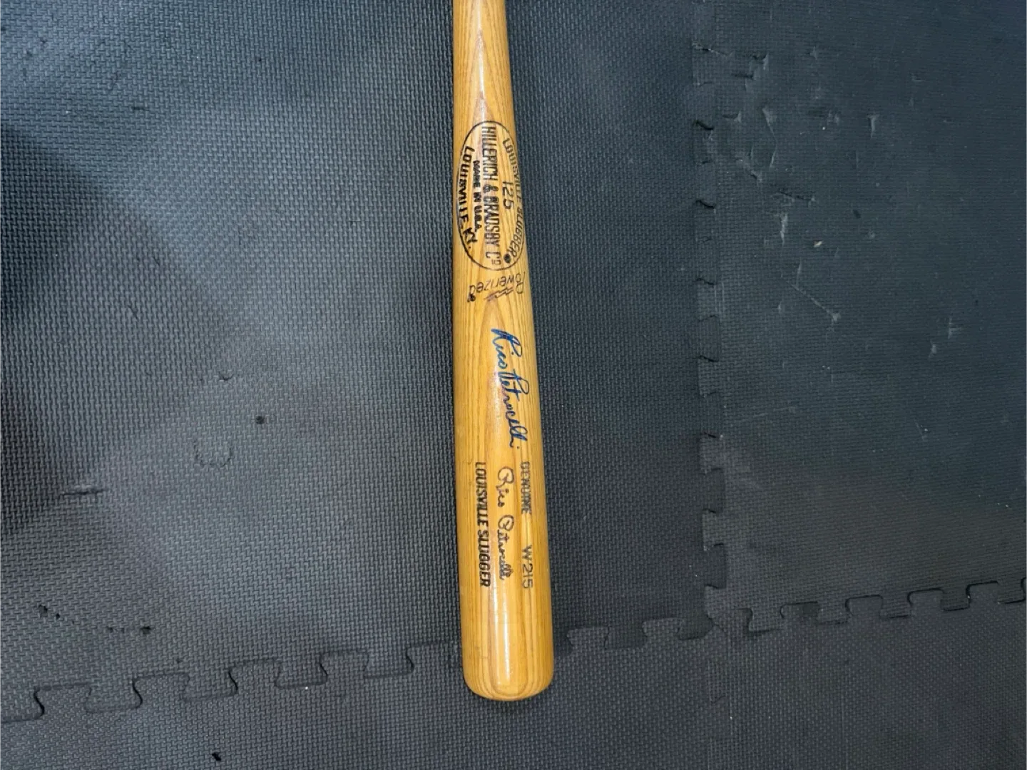 Louisville Slugger Signed by Rico Petrocelli image indicator(2)
