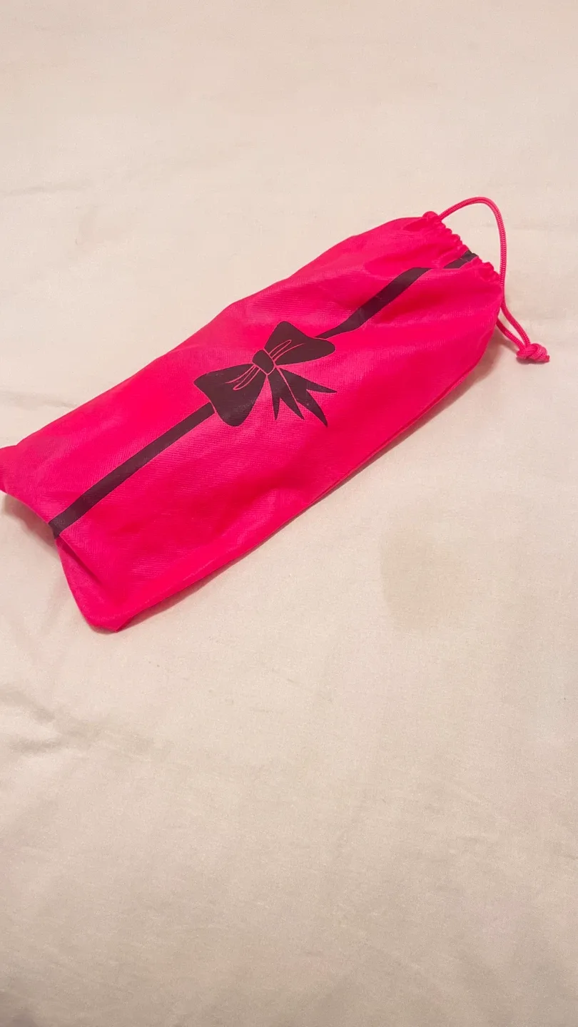 Papa Razzi Floral Clutch Bag image indicator(5)