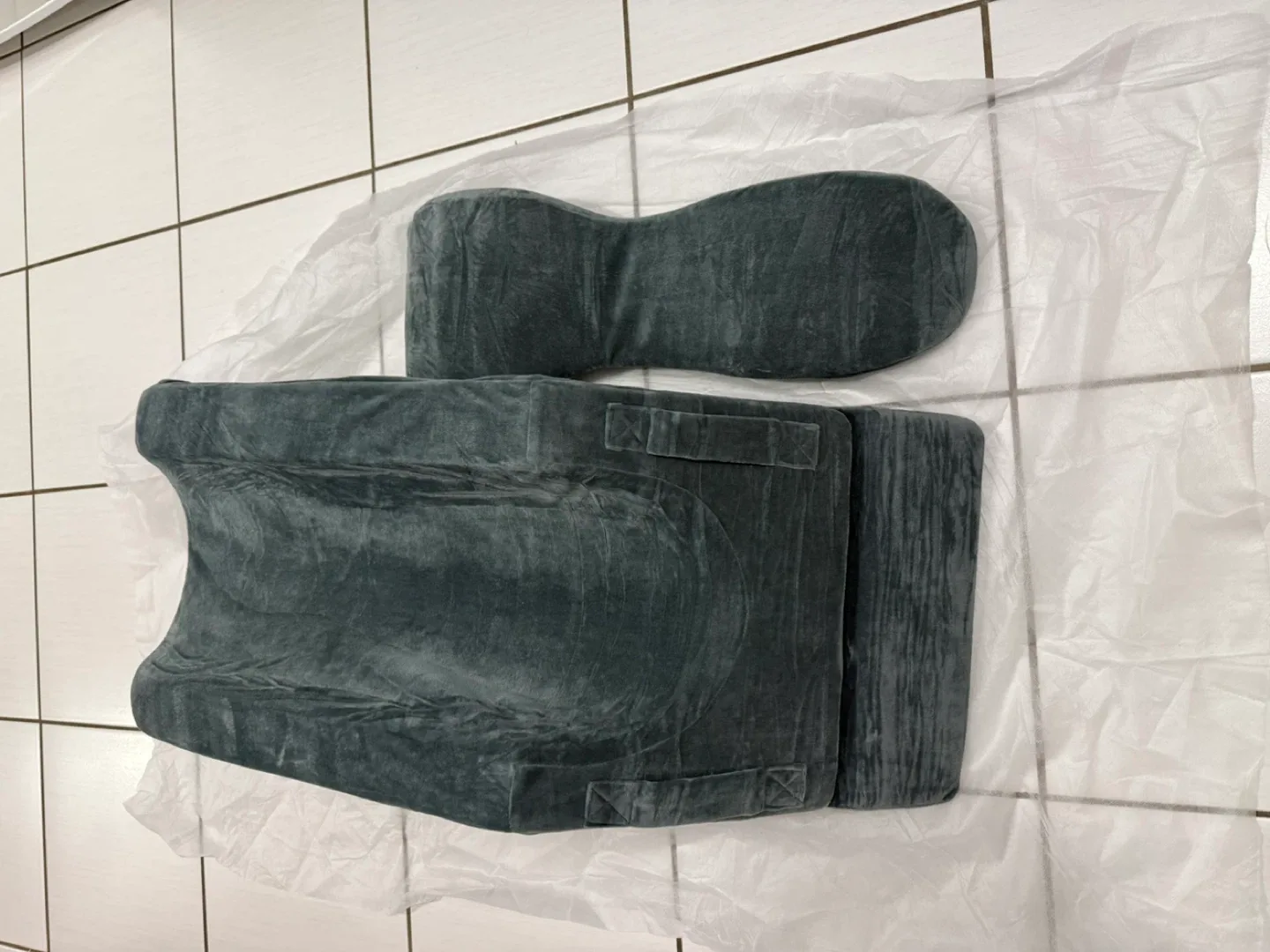 KINGPAVONINI Adjustable Leg Elevation Pillow –Memory Foam R image indicator(9)