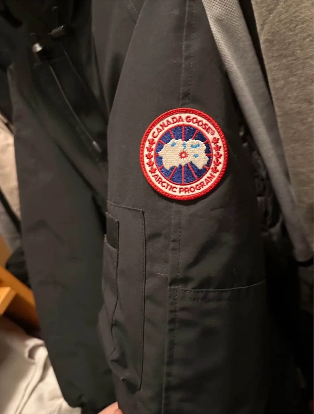 Canada Goose Black Jacket image indicator(5)