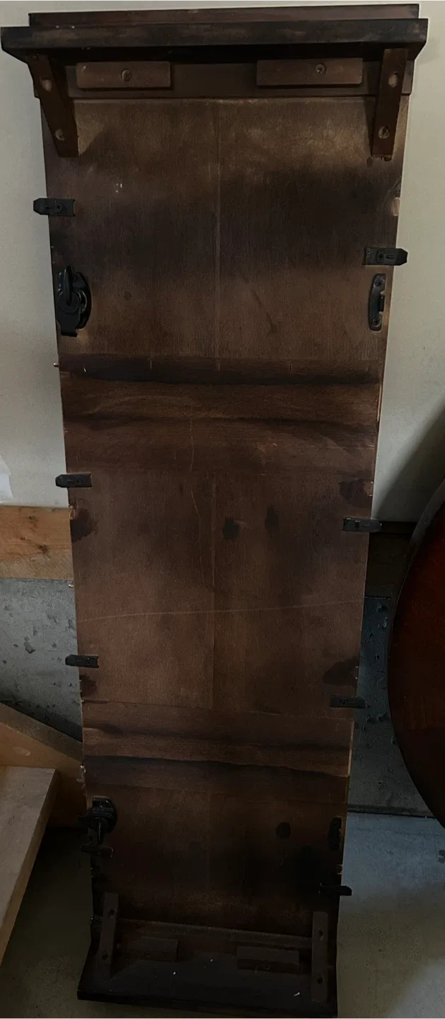 Round Wooden Table image indicator(3)